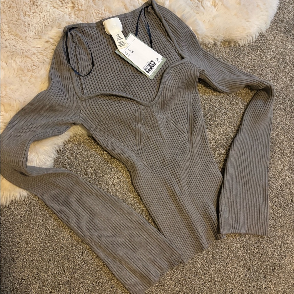 H&M - NWT Grey Ribbed Women's Top